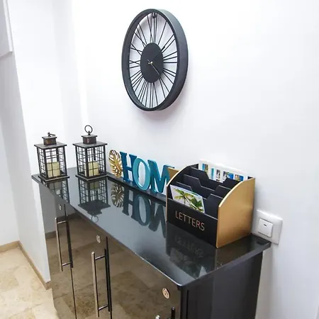 Penthouse La Paz 9 - Castle View Apartment *